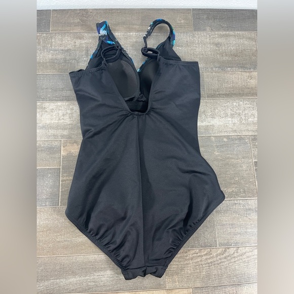 NWOT MiracleSuit One Piece Black and Blue Slimming Swimsuit - Picture 3 of 10
